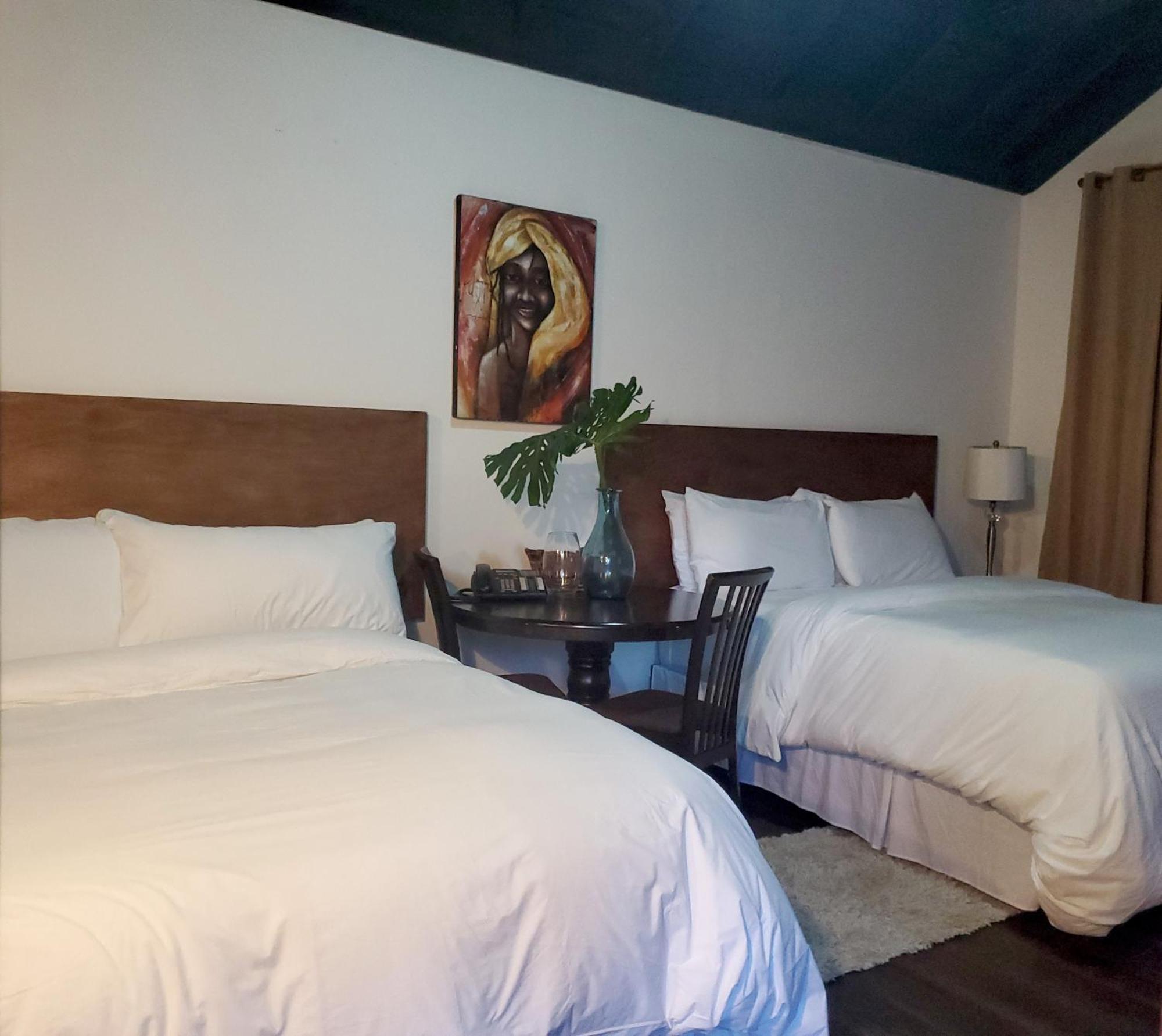 Serendipity Holistic Resort Spa Kingston Ngoại thất bức ảnh