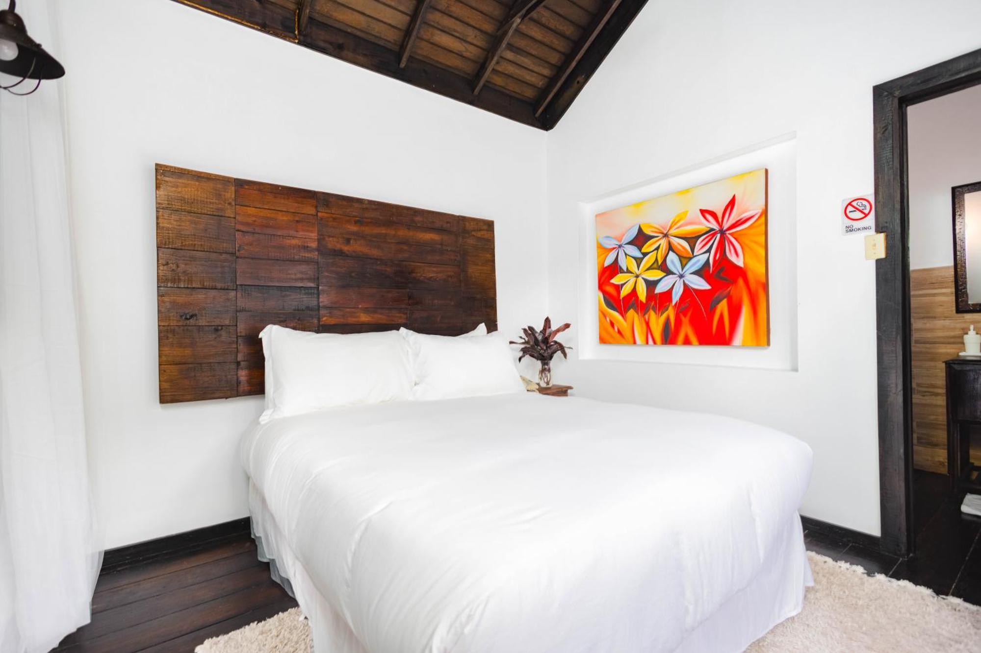 Serendipity Holistic Resort Spa Kingston Ngoại thất bức ảnh