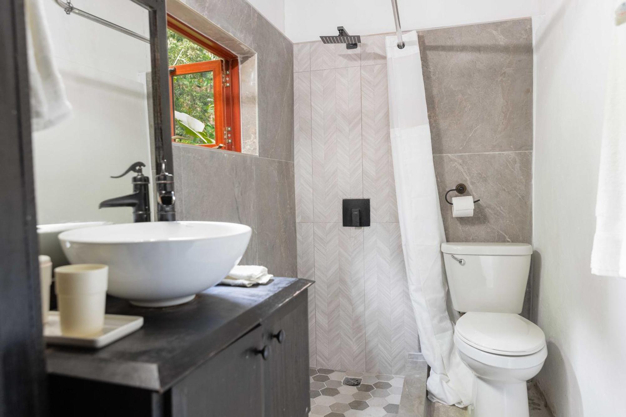 Serendipity Holistic Resort Spa Kingston Ngoại thất bức ảnh