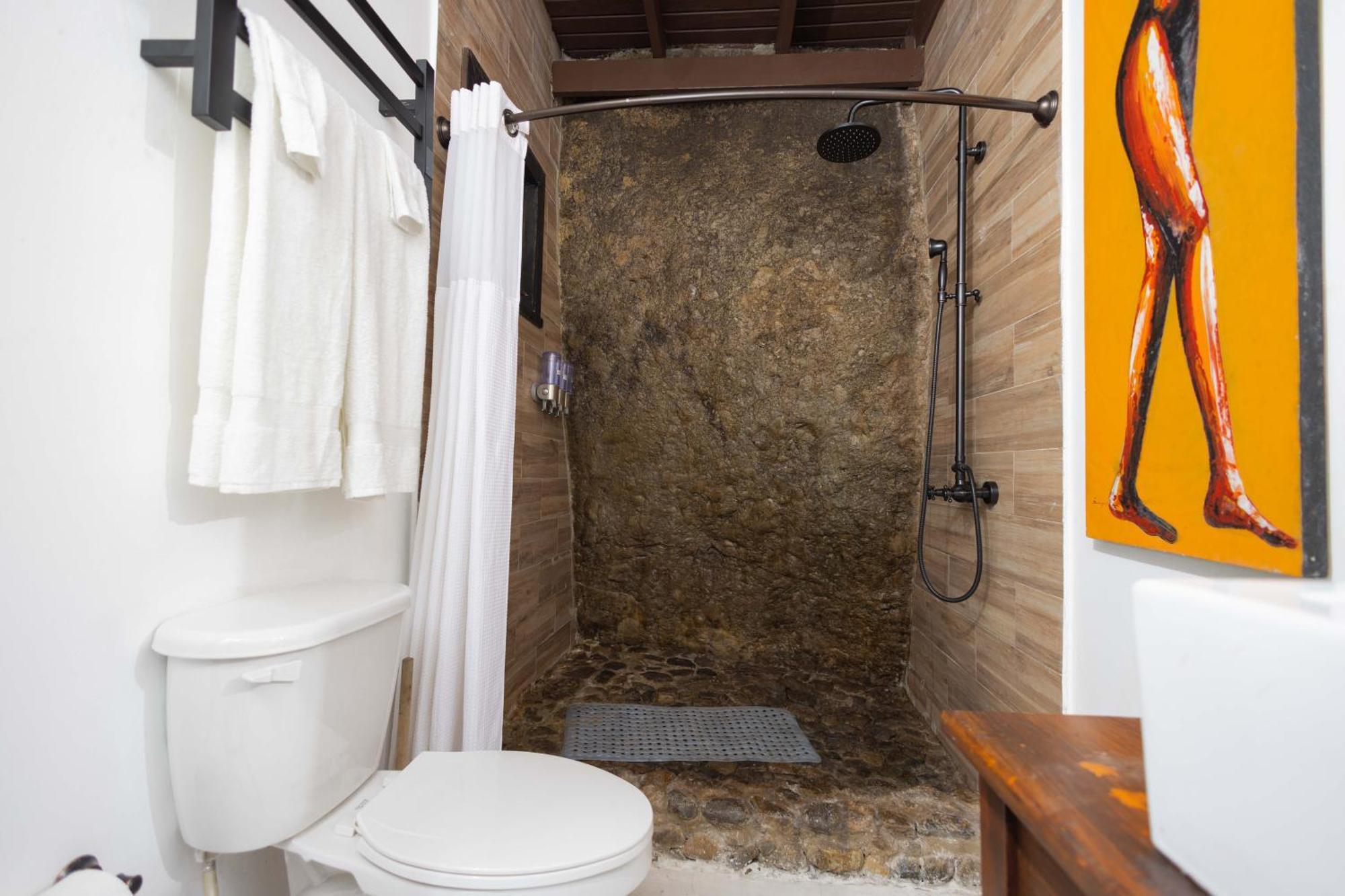 Serendipity Holistic Resort Spa Kingston Ngoại thất bức ảnh